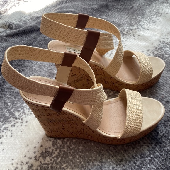 Steve Madden Wedge Heels - Picture 5 of 6